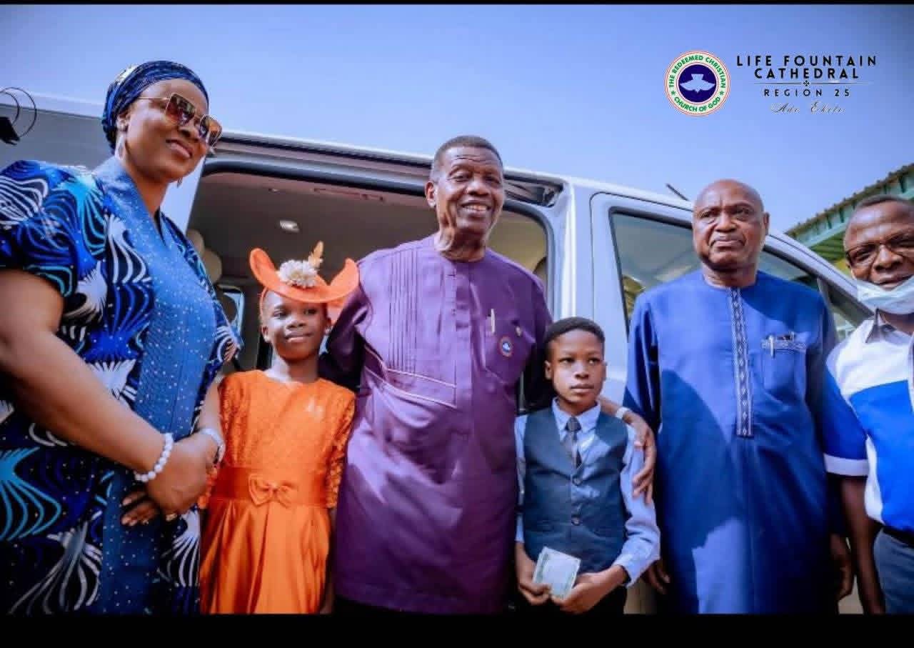 Pastor E. A. Adeboye welcomed during his visit to Ilogbo Ekiti, with Ekiti State leaders and community members